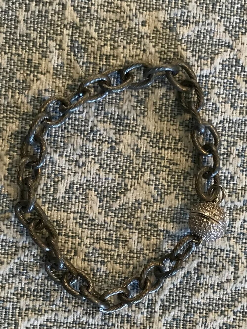 đ GIFTABLE - Freida Rothman Rhodium MAGNETIC CLASP Necklace/Bracelet Set - Picture 3 of 14